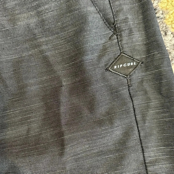 Rip curl Men’s Board Shorts. Size 38 - Picture 4 of 7